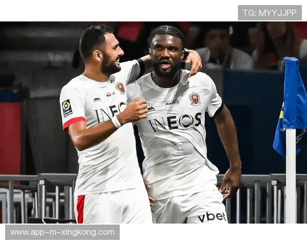 登贝莱单点爆破拉开防守阵型